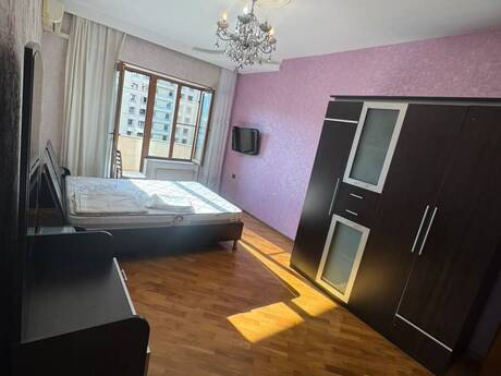 Аренда: 4-комнатная квартира, 180 м², Nizami: 1 299 ₼/мес 3
