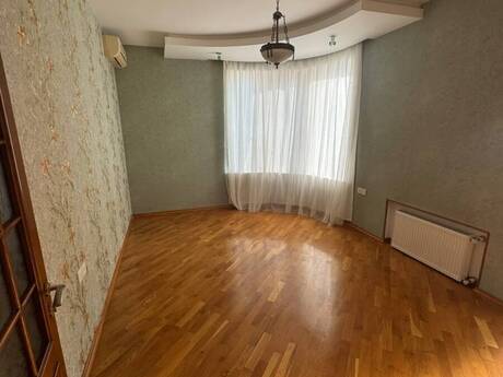 Аренда: 4-комнатная квартира, 180 м², Nizami: 1 299 ₼/мес 4