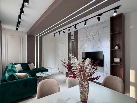 3-room apartment for rent, 125 m², Nizami: 2 100 ₼/mo 2