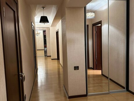 4-room apartment, 195 m², 28 May: 508 000 ₼ 3