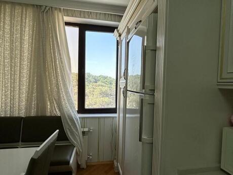 Elan №6481440 - Bakı, Yasamal r., 2 otaqlı, 60 m², 5/5 mərtəbə