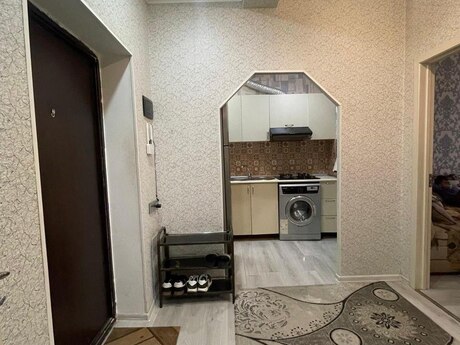 1-room apartment for rent, 50 m², 28 May: 830 ₼/mo 4