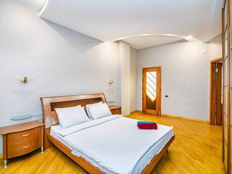 Kirayə 3 otaqlı mənzil, 180 m², 28 May: 1 800 ₼/ay 5