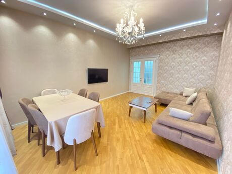 2-room apartment for rent, 95 m², Ağ şəhər: 1 700 ₼/mo 2