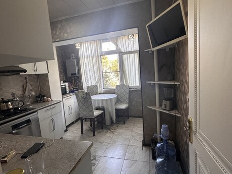 3-room apartment, 82 m², 8-ci mikrorayon: 258 000 ₼ 2