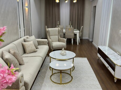 Kirayə 2 otaqlı mənzil, 100 m², Gənclik: 1 400 ₼/ay 2