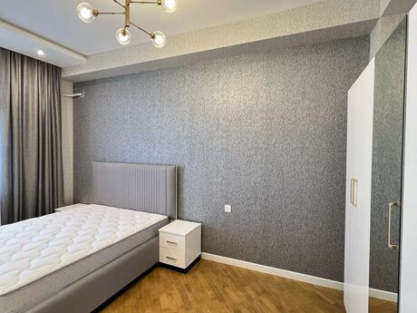 3-room apartment for rent, 120 m², 28 May: 1 500 ₼/mo 4