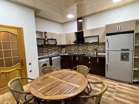 Kirayə 2 otaqlı mənzil, 95 m², 8 Noyabr: 999 ₼/ay 4