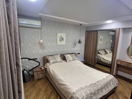 Аренда: 2-комнатная квартира, 90 м², 8 Noyabr: 900 ₼/мес 3