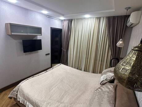 Аренда: 2-комнатная квартира, 90 м², 8 Noyabr: 900 ₼/мес 4