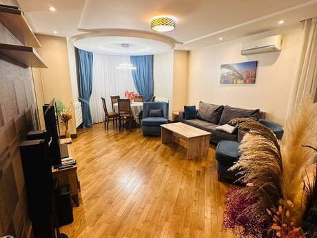 2 rooms · 90 m² · floor 12/18, 8 Noyabr
