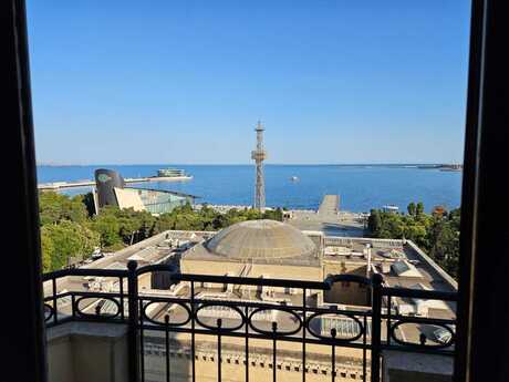 3-room apartment for rent, 150 m², Sahil: 3 000 ₼/mo 2