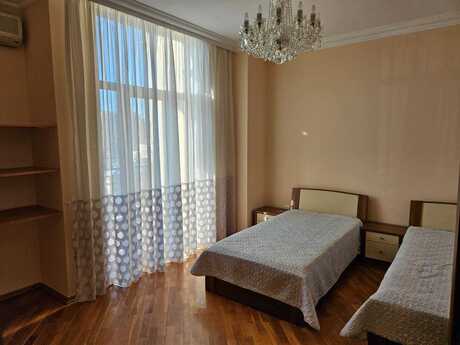 3-room apartment for rent, 150 m², Sahil: 3 000 ₼/mo 4