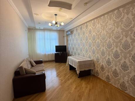 3-room apartment for rent, 115 m², Bakıxanov: 800 ₼/mo 2