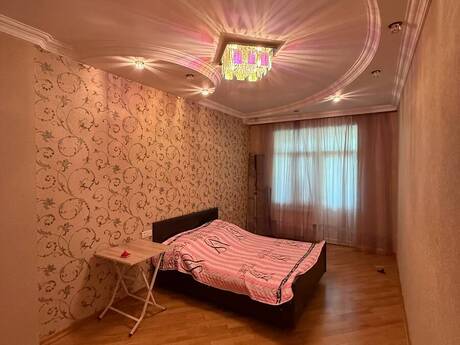 3-room apartment for rent, 115 m², Bakıxanov: 800 ₼/mo 4