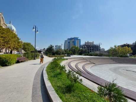 4-room apartment for rent, 176 m², Nizami: 2 450 ₼/mo 2