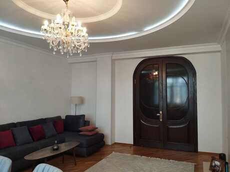 3-комнатная квартира, 130 м², Azadlıq Prospekti: 430 000 ₼ 2