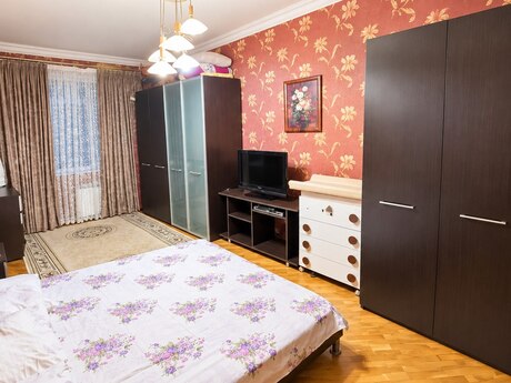 2-room apartment for rent, 114 m², Nizami: 900 ₼/mo 4