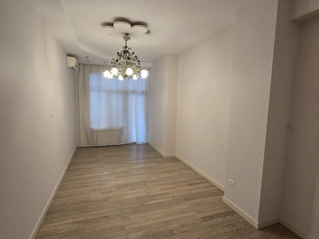 4 otaqlı mənzil, 186 m², İnşaatçılar: 530 000 ₼ 5
