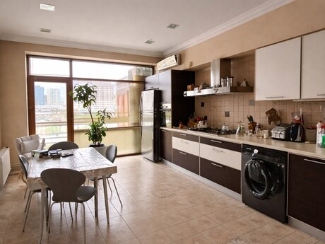3 otaqlı mənzil, 138 m², 28 May: 415 000 ₼ 4