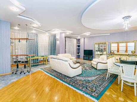 Kirayə 3 otaqlı mənzil, 180 m², 28 May: 1 700 ₼/ay 2