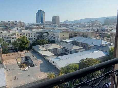 3 otaqlı mənzil, 146 m², 28 May: 650 000 ₼ 3