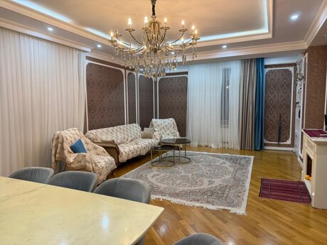 3-room apartment, 390 000 m², Azadlıq Prospekti: 390 000 ₼ 3