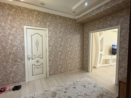 4-room apartment for rent, 160 m², 8-ci mikrorayon: 1 200 ₼/mo 5