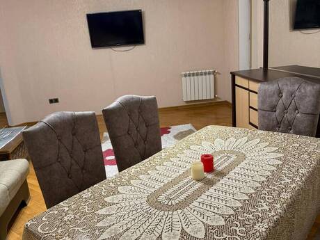 Kirayə 2 otaqlı mənzil, 100 m², İnşaatçılar: 700 ₼/ay 3