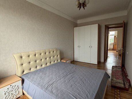 2-room apartment for rent, 65 m², Yasamal: 700 ₼/mo 3