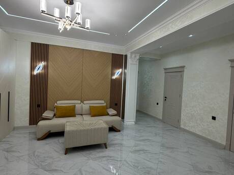 4-комнатная квартира, 142 м², Neftçilər: 385 000 ₼ 4