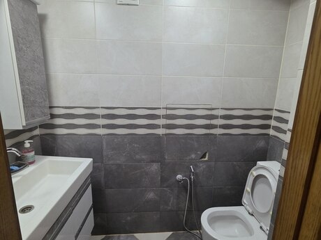 4-room apartment for rent, 150 m², Nəsimi: 220 ₼/mo 4