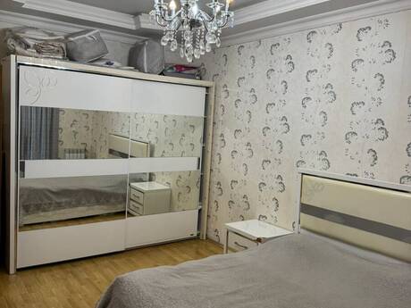 Neftçilərdə 3 otaqlı köhnə tikili mənzil satılır, 65 m², 189 000 AZN, şəkil 3 / 12