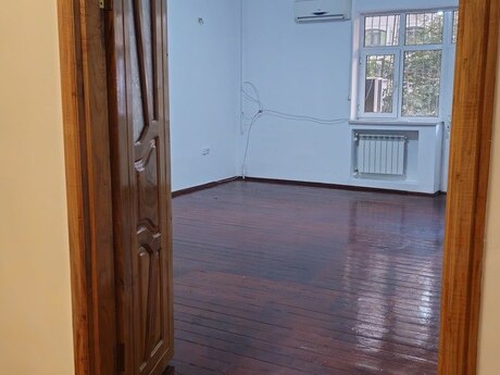 4 otaqlı mənzil, 165 m², Nəriman Nərimanov: 389 000 ₼ 2