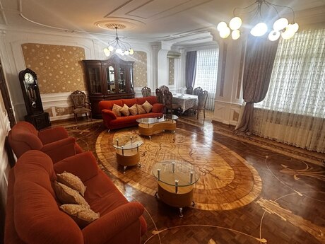 Kirayə 4 otaqlı mənzil, 230 m², 28 May: 400 ₼/ay 4