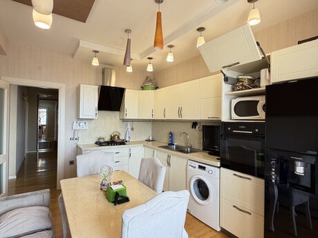 3-room apartment, 135 m², 8-ci mikrorayon: 350 000 ₼ 4