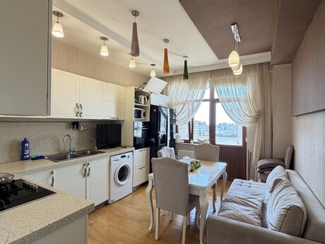 3-room apartment, 135 m², 8-ci mikrorayon: 350 000 ₼ 3