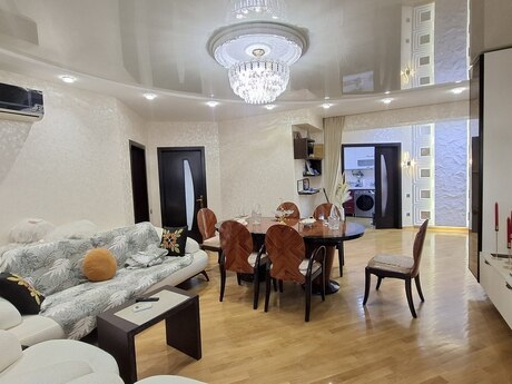 3-комнатная квартира, 130 м², İnşaatçılar: 350 000 ₼ 5