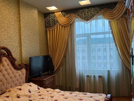 Kirayə 3 otaqlı mənzil, 135 m², Nizami: 1 400 ₼/ay 2
