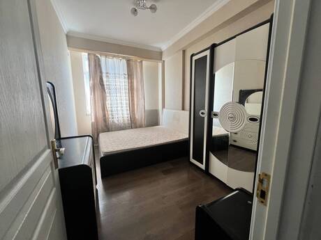 Elan №6482644 - Bakı, Elmlər Akademiyası m., 2 otaqlı, 60 m², 4/12 mərtəbə