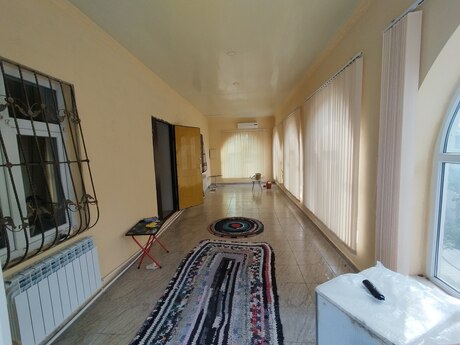 4 otaqlı həyət evi, 193 m², Binə: 150 000 ₼ 2