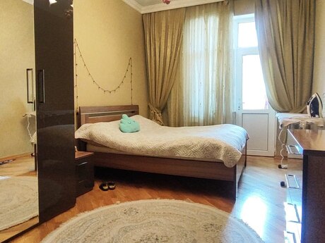 4 otaqlı mənzil, 166 m², İnşaatçılar: 470 000 ₼ 5