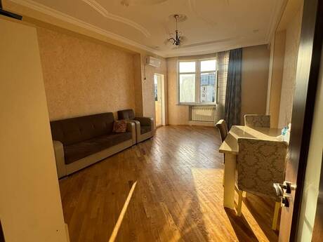 2 rooms · 90 m² · floor 7/17, 20 Yanvar