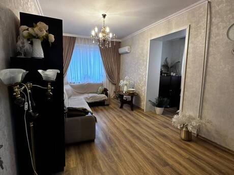 Elan №6483131 - Bakı, Bakıxanov q., 2 otaqlı, 70 m², 1/9 mərtəbə