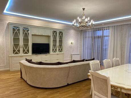 Elan №6482890 - Bakı, Nizami m., 3 otaqlı, 175 m², 11/19 mərtəbə