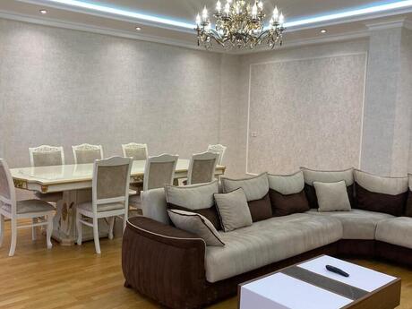 3-room apartment for rent, 175 m², İzmir Residence: 2 300 ₼/mo 2