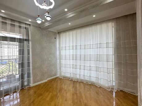 3-комнатная квартира, 110 м², 28 May: 380 000 ₼ 4