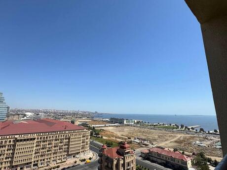 Kirayə 3 otaqlı mənzil, 125 m², Park Azure: 2 400 ₼/ay 3