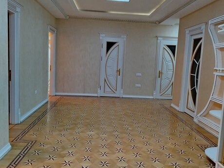 Аренда: 4-комнатная квартира, 175 м², Nizami: 1 300 ₼/мес 4