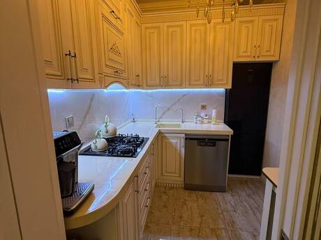 3 otaqlı mənzil, 94 m², 28 May: 310 000 ₼ 5